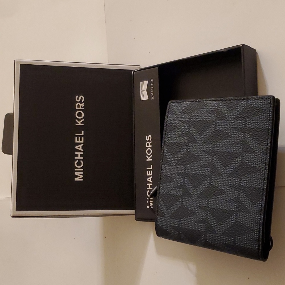 New authentic Michael kors leather mens wallet